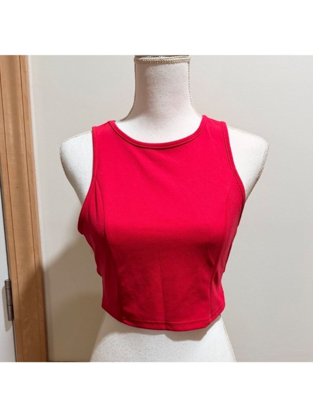 Red Sleeveless Crop Top With Open Back & Tie Detail Size Medum
